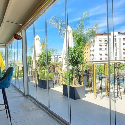 Corredera Panorámica de Cristal Acristalia - Vista frontal del producto