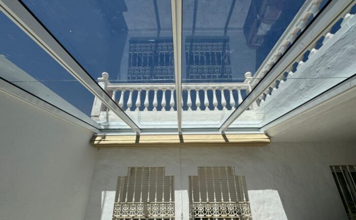 Techo fijo de cristal para máxima luminosidad